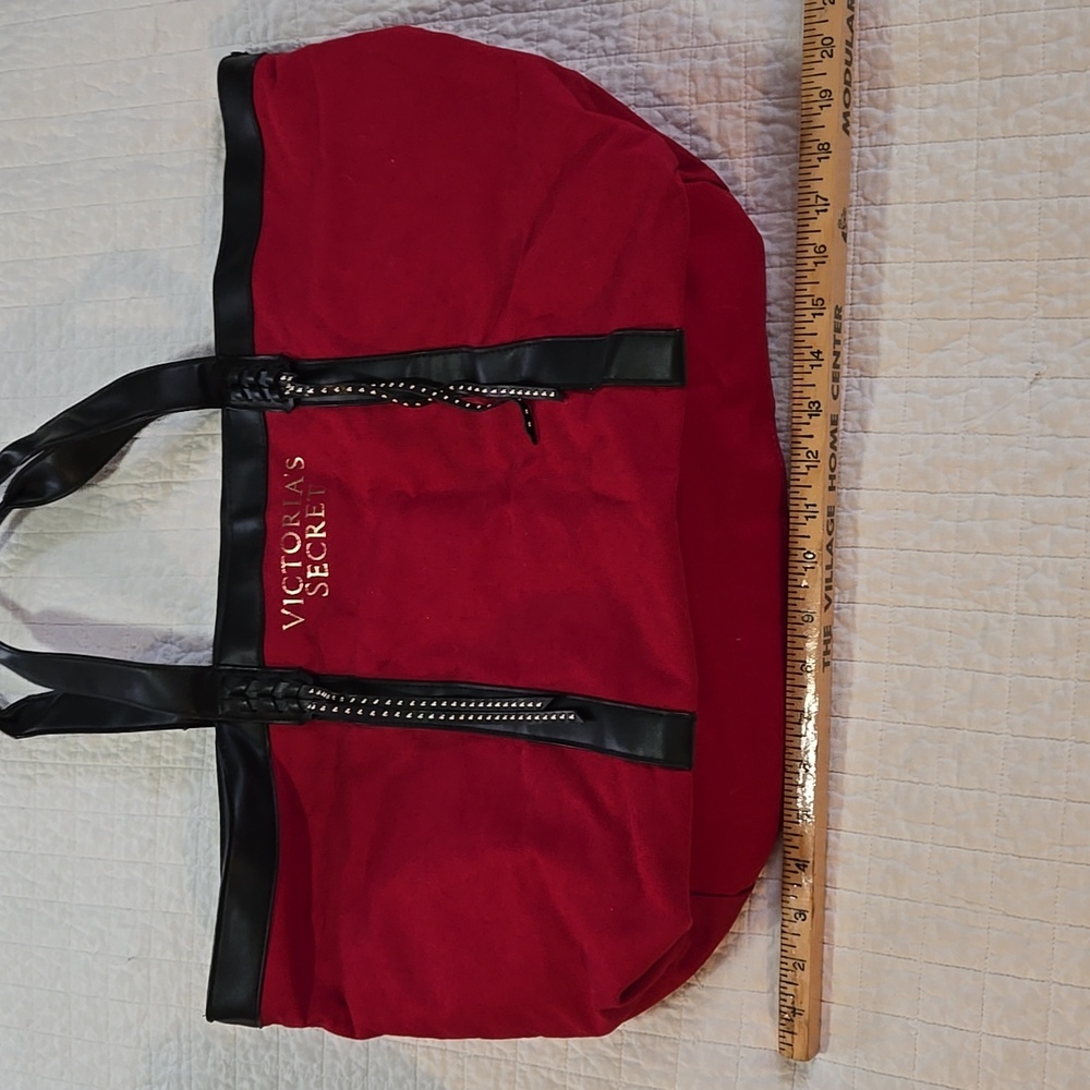 Victoria's Secret Canvas Red and Black Tote Bag Overnight Work Bag Storage - Picture 7 of 8